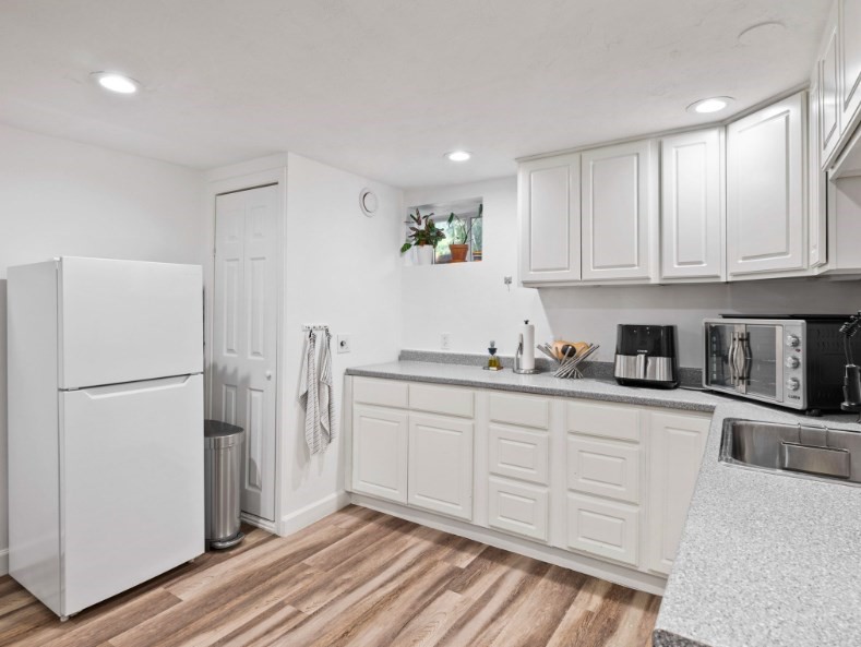33 Range Ave