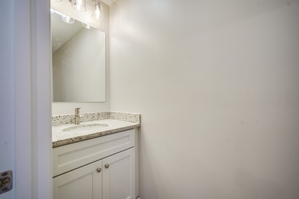 857-859 Carew St