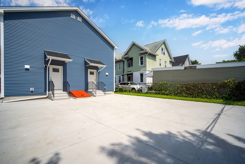 857-859 Carew St