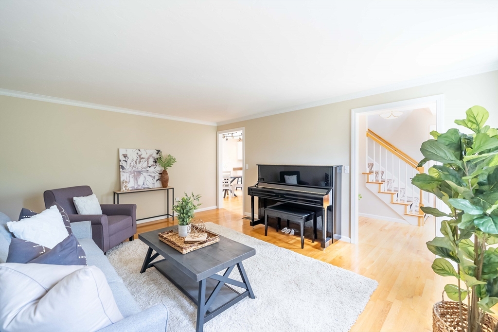 178 Russell St