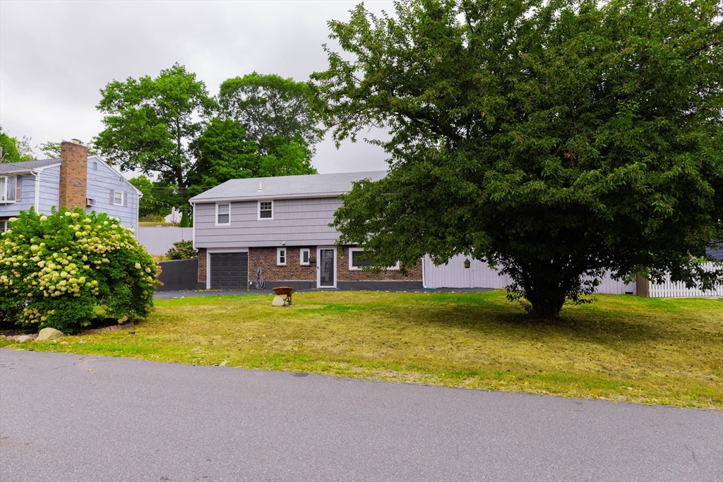 12 Madeline Ave
