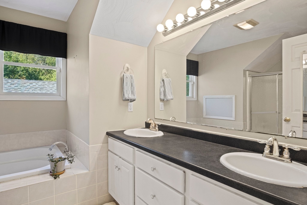 15 Silver Birch Ln