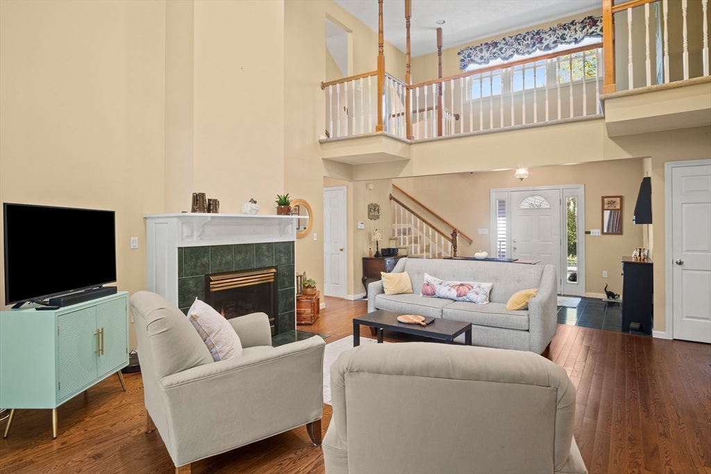 15 Silver Birch Ln