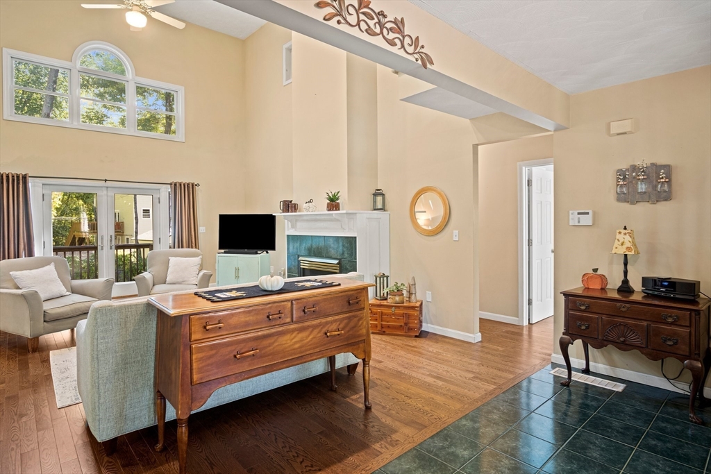 15 Silver Birch Ln