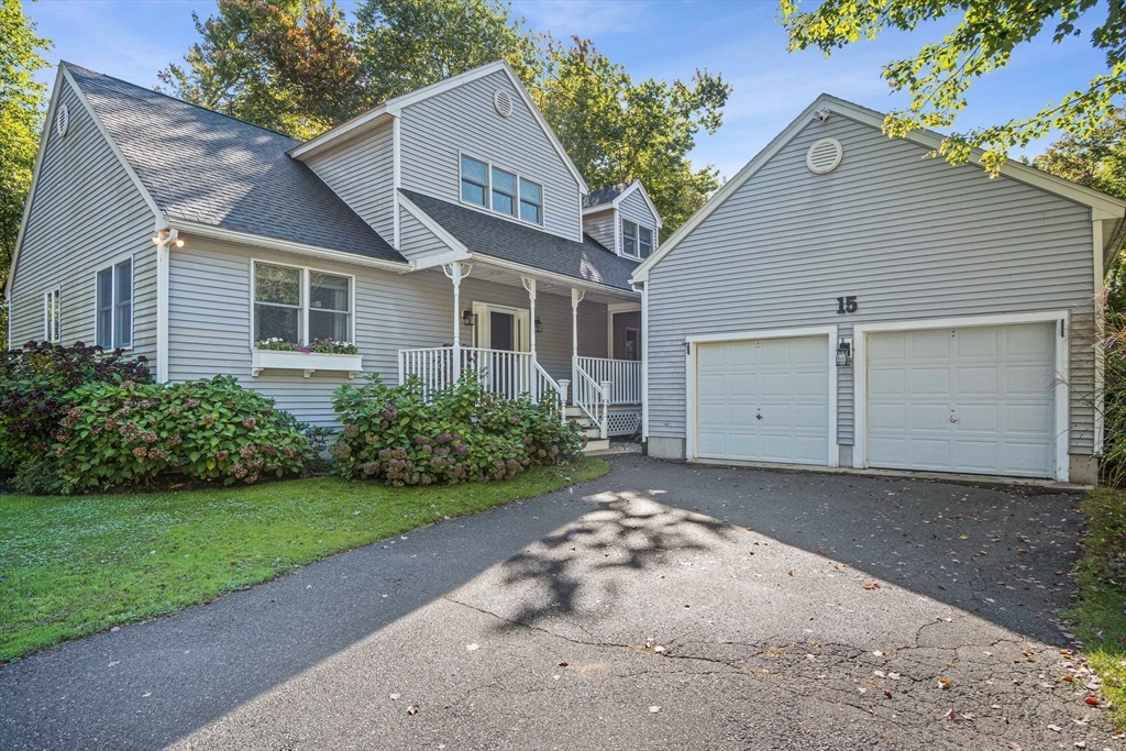 15 Silver Birch Ln