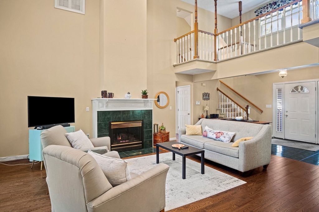 15 Silver Birch Ln