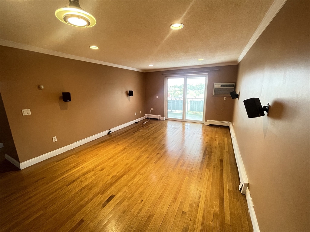 70 Warren Ave # 1 Unit: 3-1