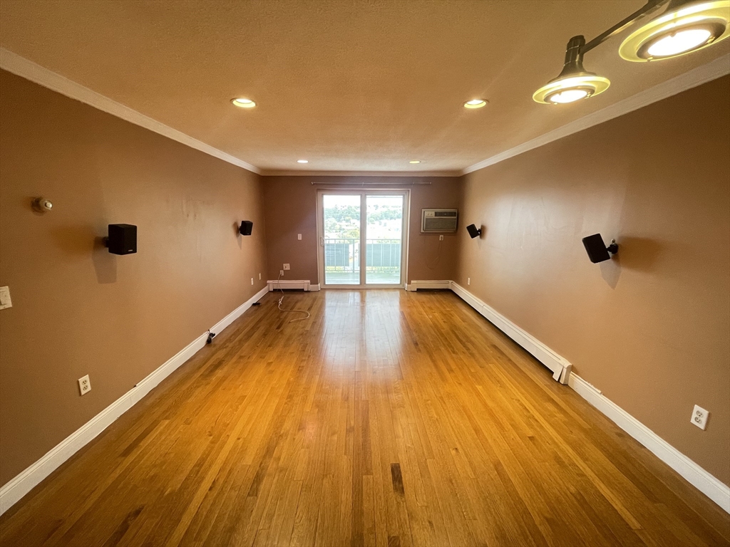 70 Warren Ave # 1 Unit: 3-1