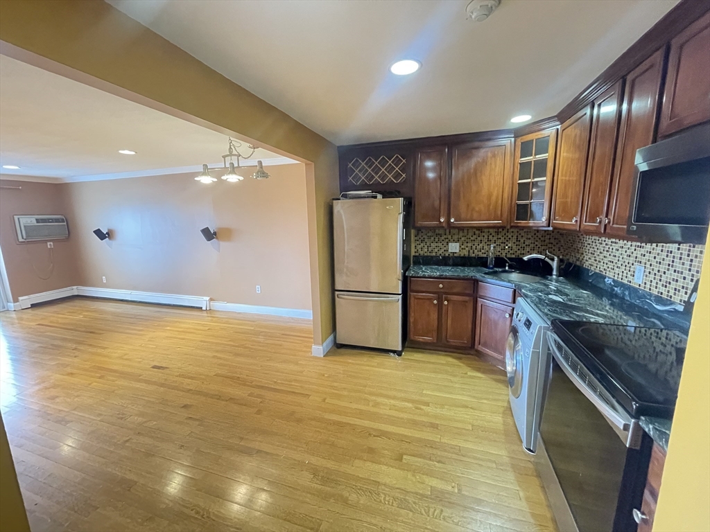 70 Warren Ave # 1 Unit: 3-1