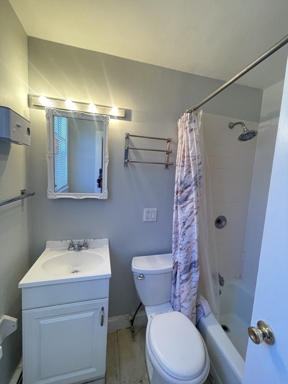 21 Essex Street # 6