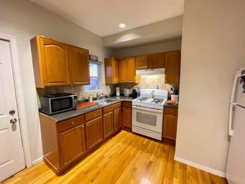 361 Crescent Ave # 2