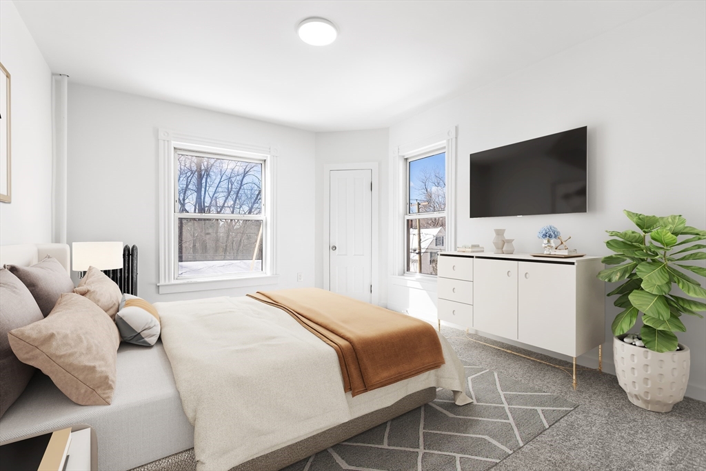 232 Pequoig Ave