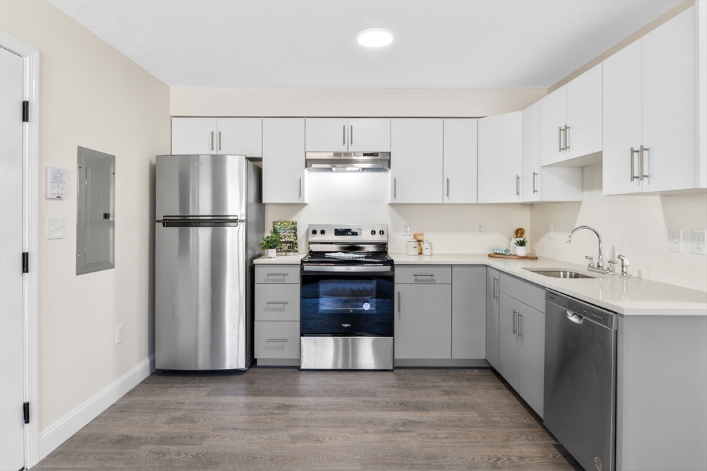 472 Essex Street # 407