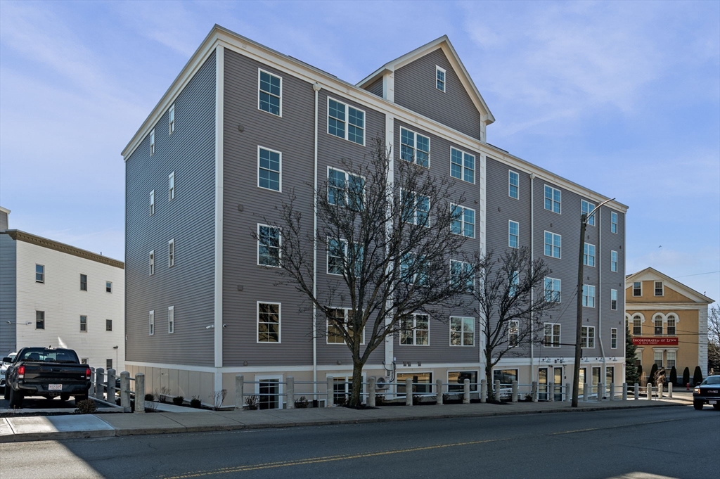 472 Essex Street # 407