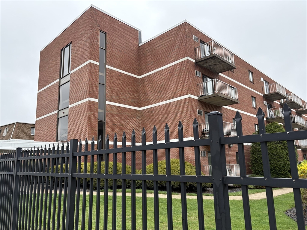 145 Pleasant St # A209