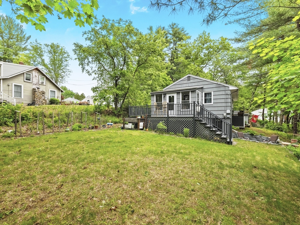 14 Riverside Dr