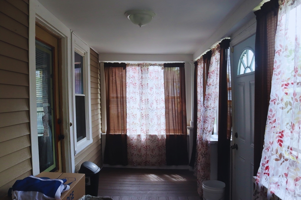 27 Bushwick Pl