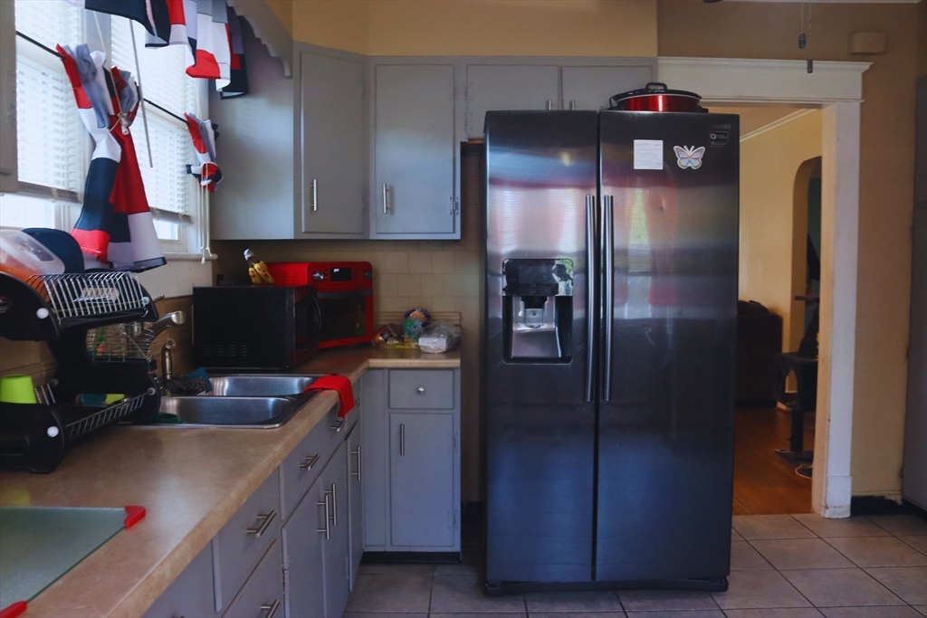 27 Bushwick Pl
