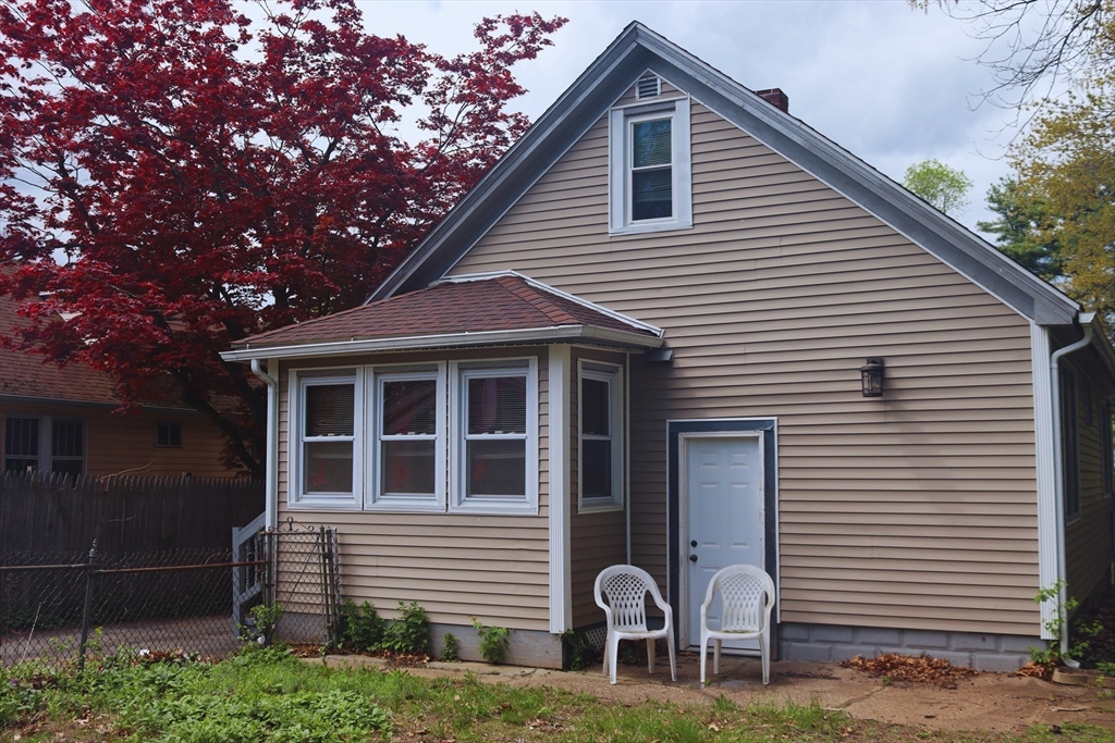 27 Bushwick Pl
