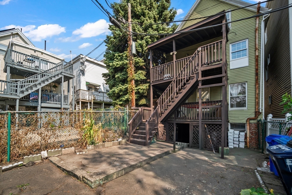 125 Putnam St