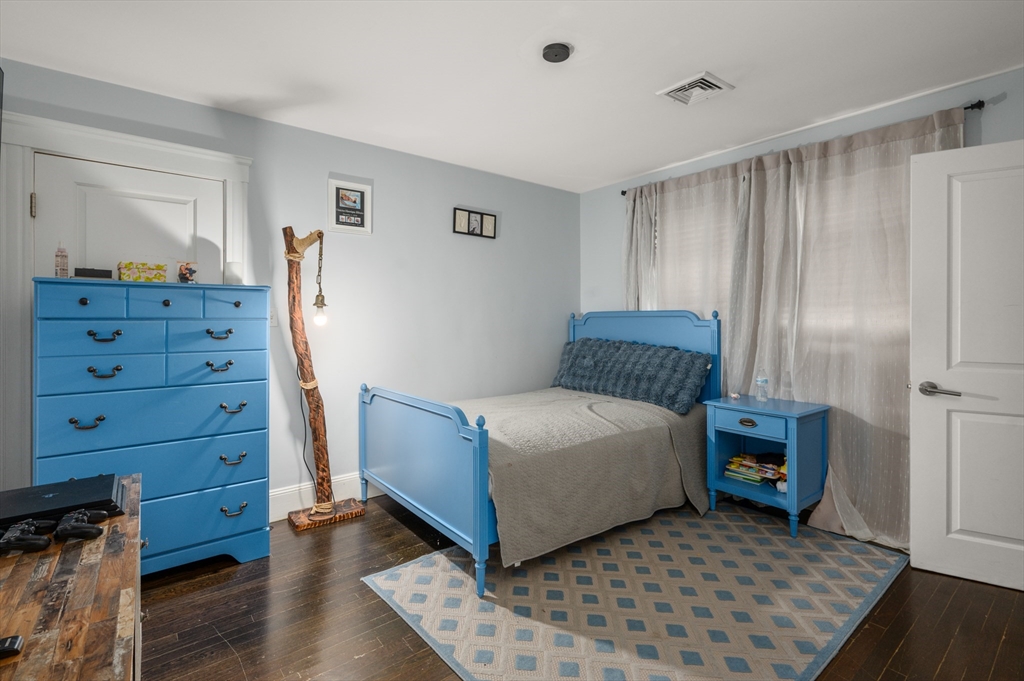 32-34 Mount Vernon St