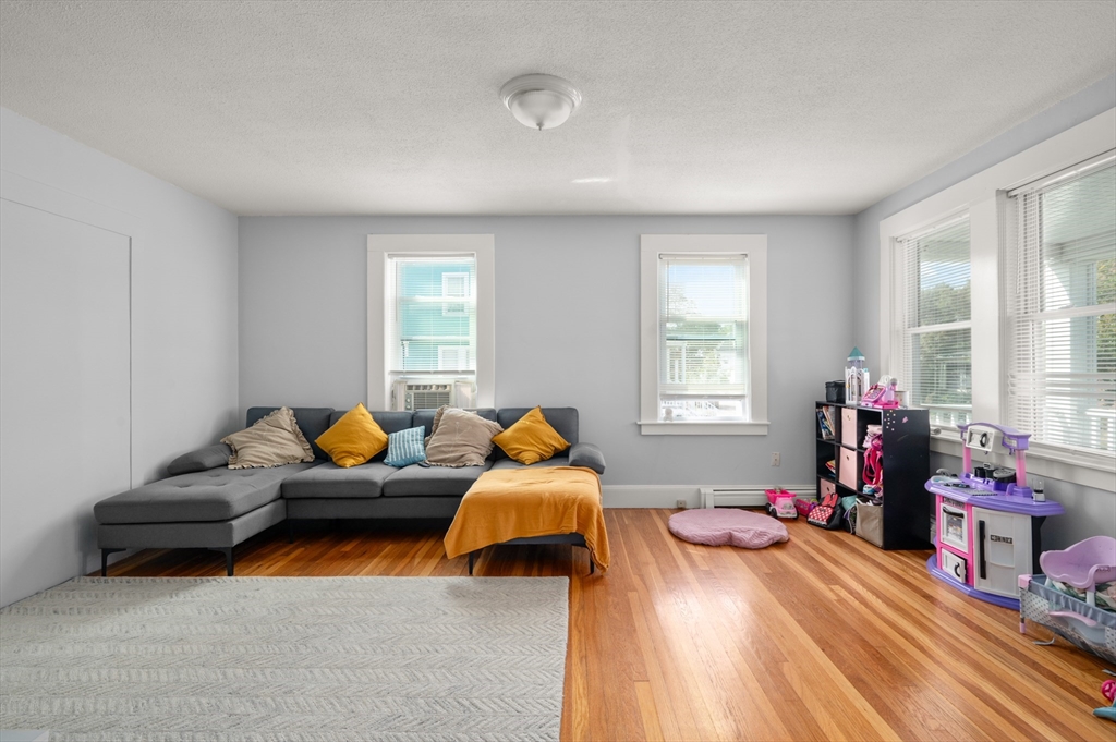 32-34 Mount Vernon St