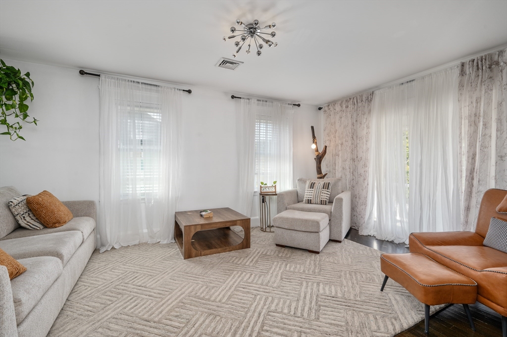 32-34 Mount Vernon St