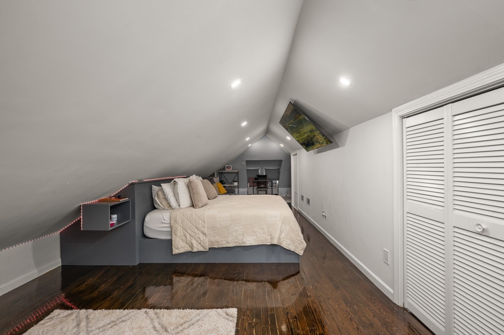 32-34 Mount Vernon St