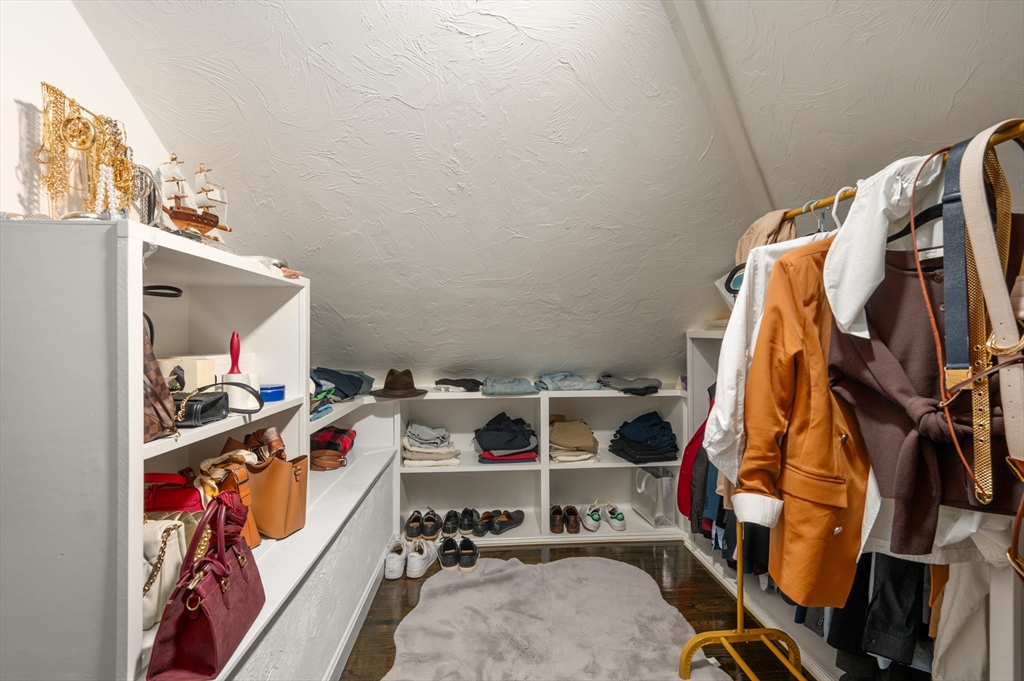 32-34 Mount Vernon St