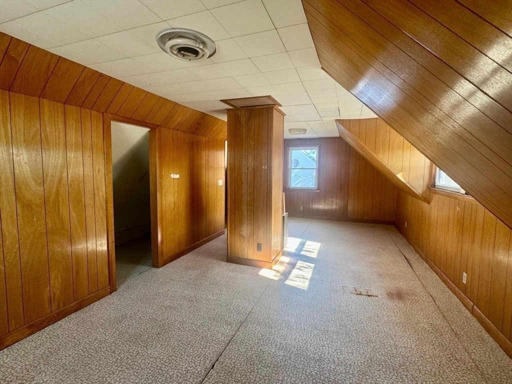 2 Laurel St