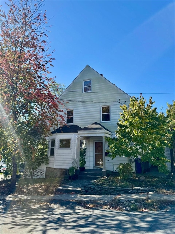 2 Laurel St