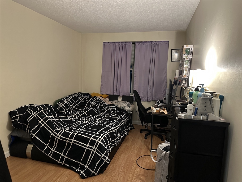 605 Eastern Ave # 211