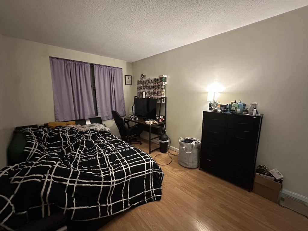 605 Eastern Ave # 211