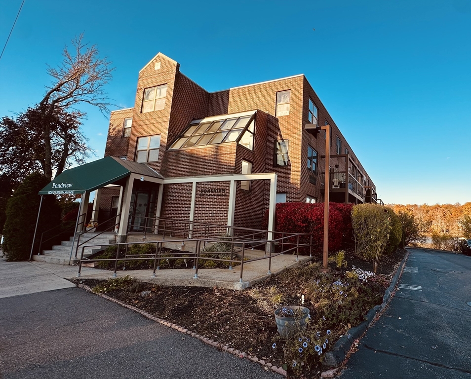 605 Eastern Ave # 211