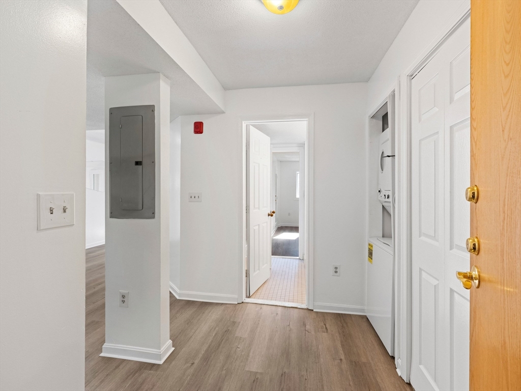 165 Cottage St # 413