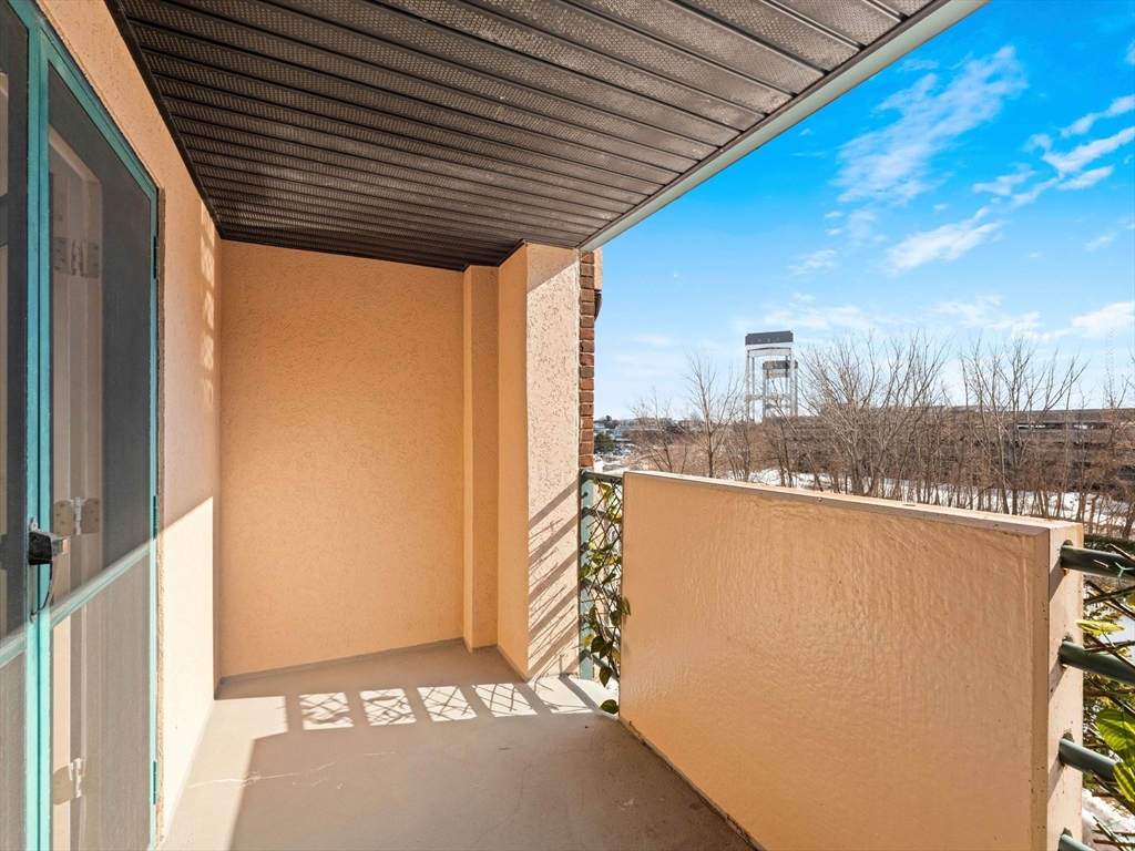 165 Cottage St # 413