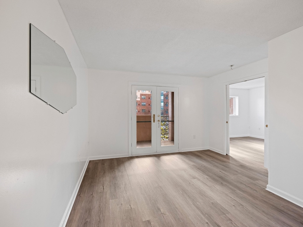 165 Cottage St # 413