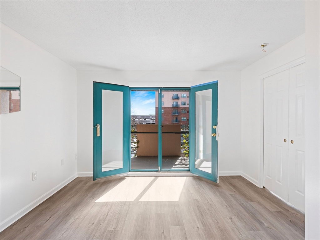 165 Cottage St # 413