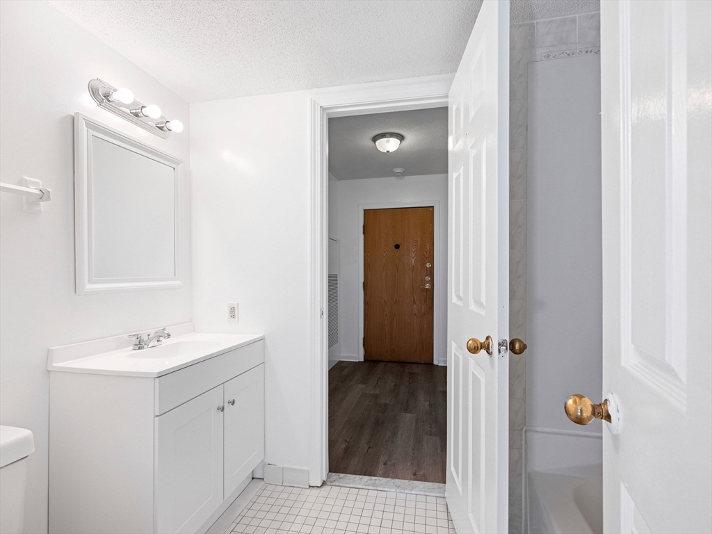 165 Cottage St # 413