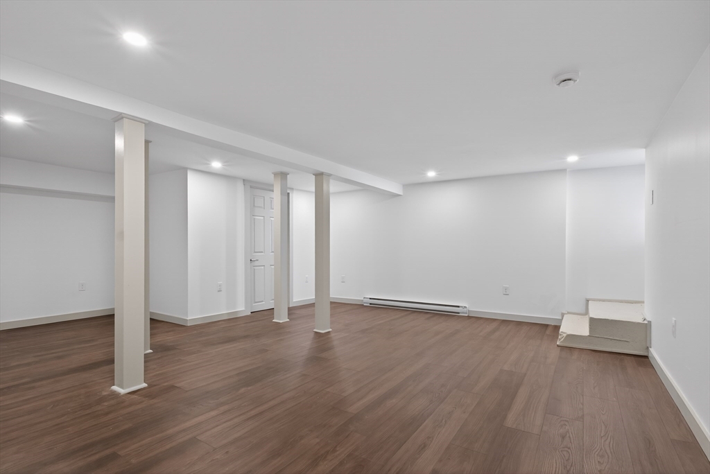 79 Fox St