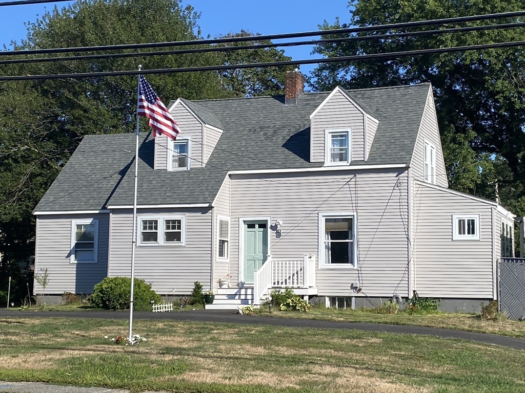 90 Lowell Ave