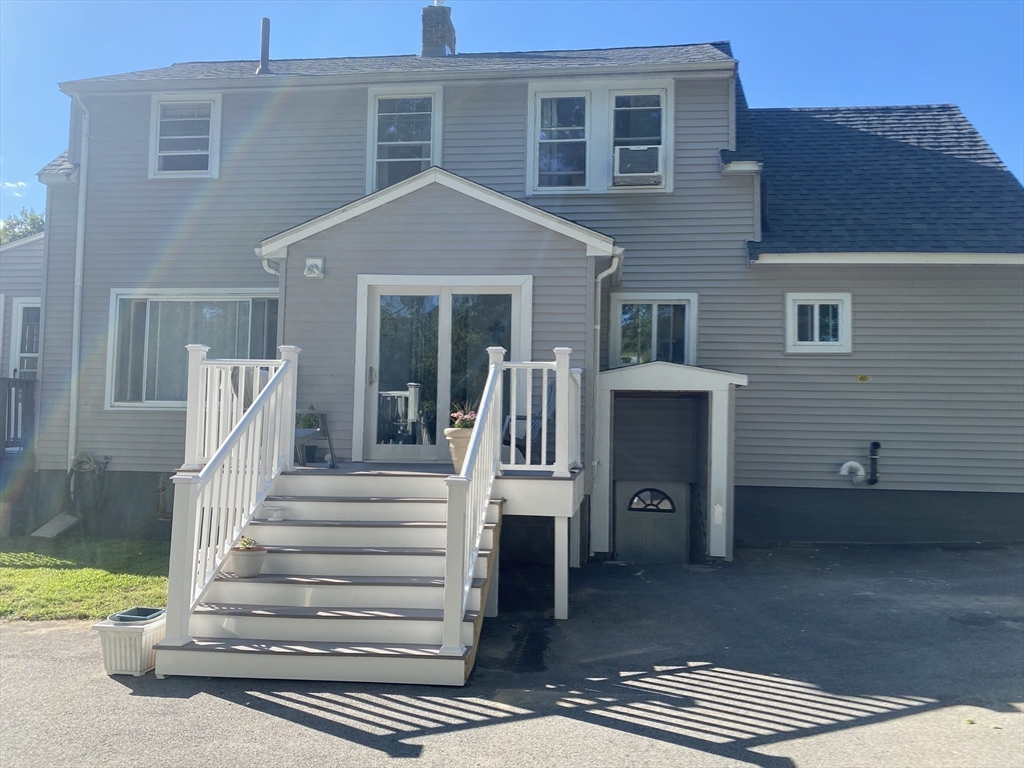 90 Lowell Ave