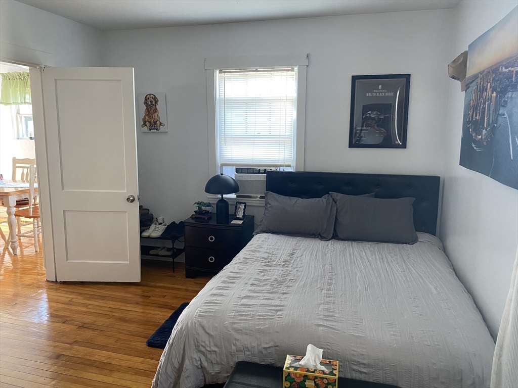 90 Lowell Ave