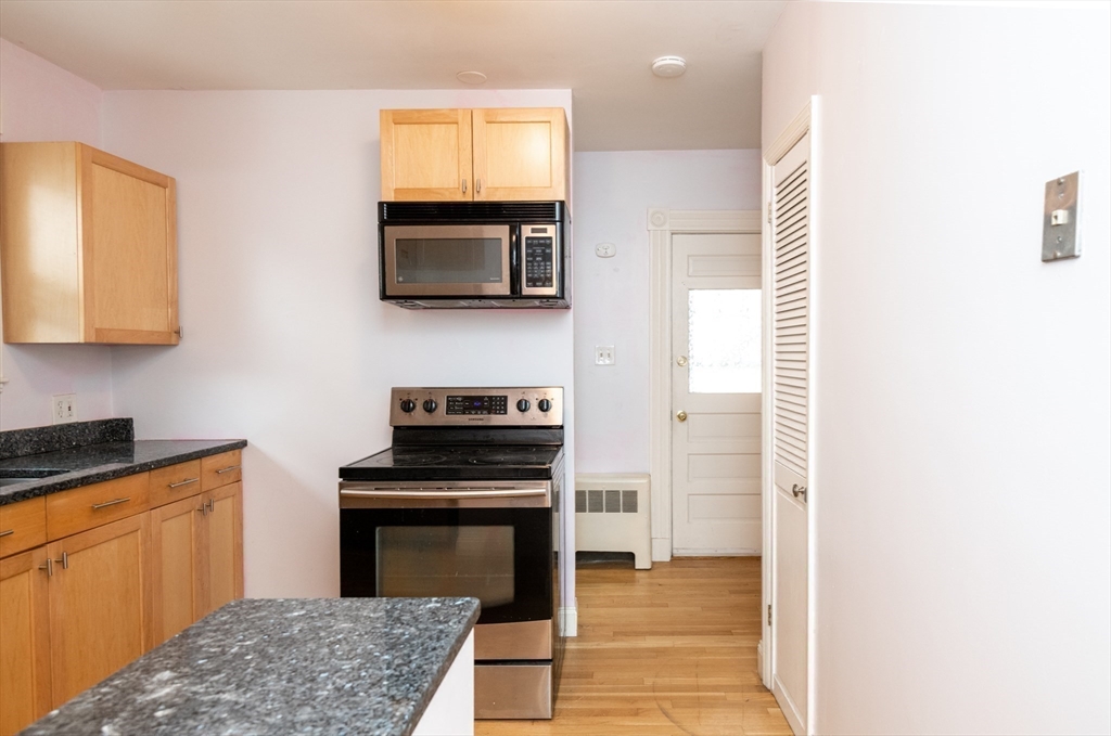 32 Almont St # 1 Unit: 32-1