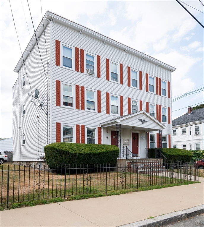 32 Almont St # 1 Unit: 32-1