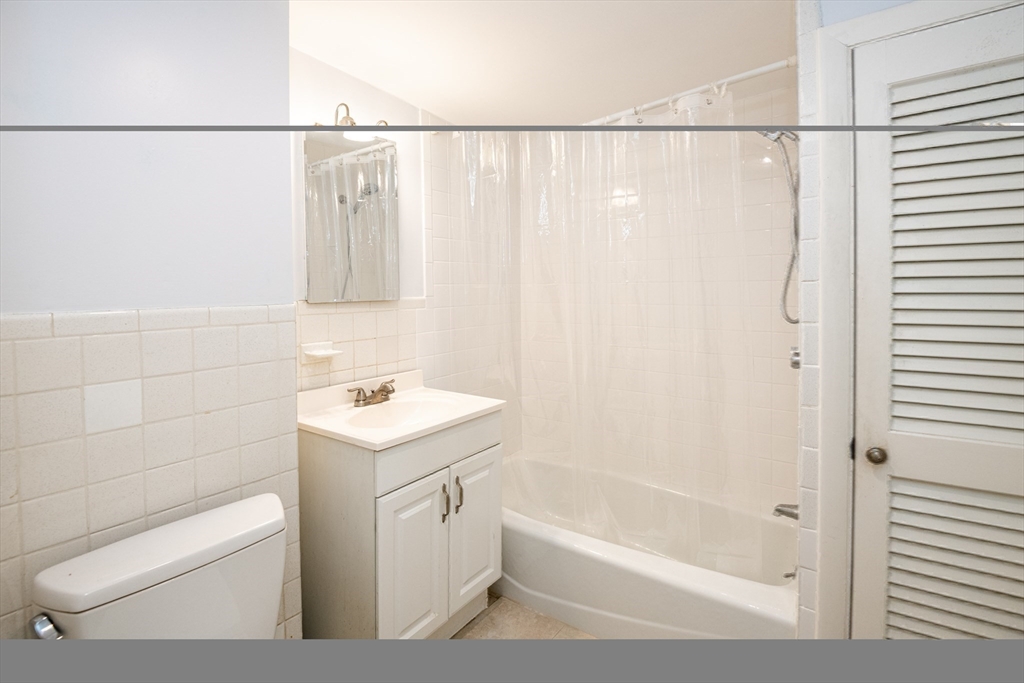 32 Almont St # 1 Unit: 32-1