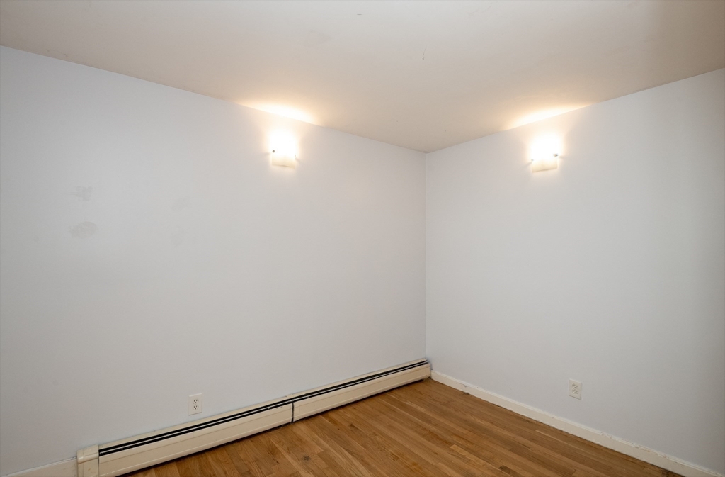 32 Almont St # 1 Unit: 32-1