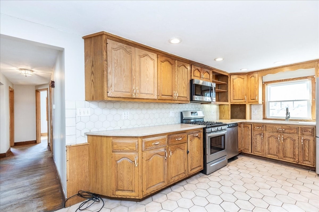 25 Crandall St
