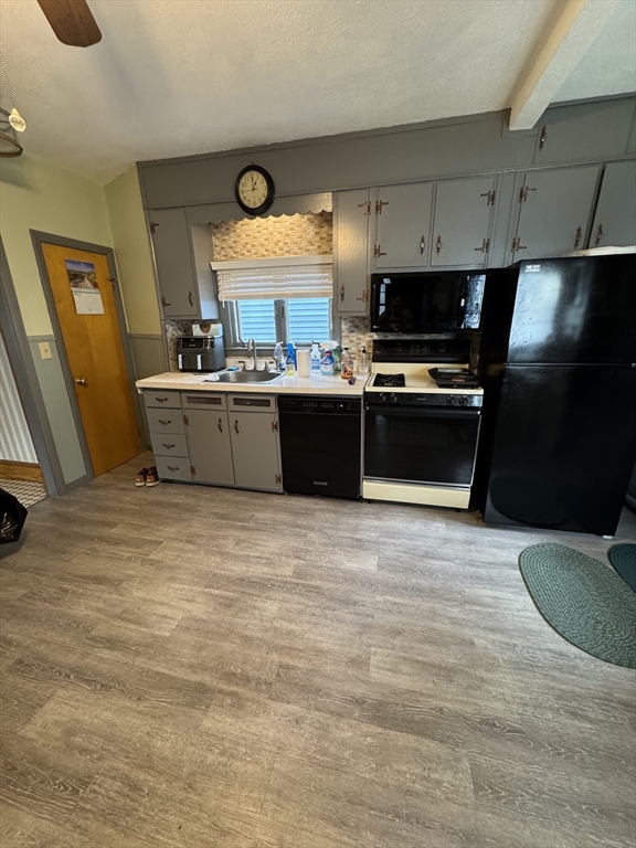 2 Rosedale Ave
