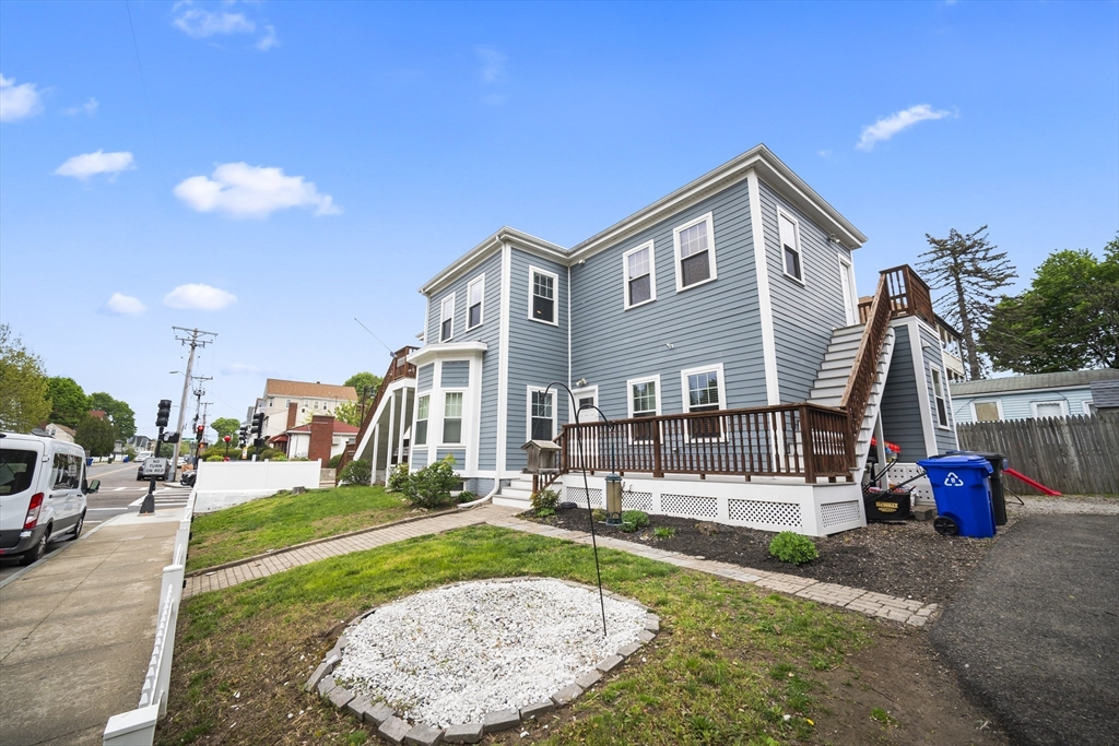 1008-1010 River St # 1